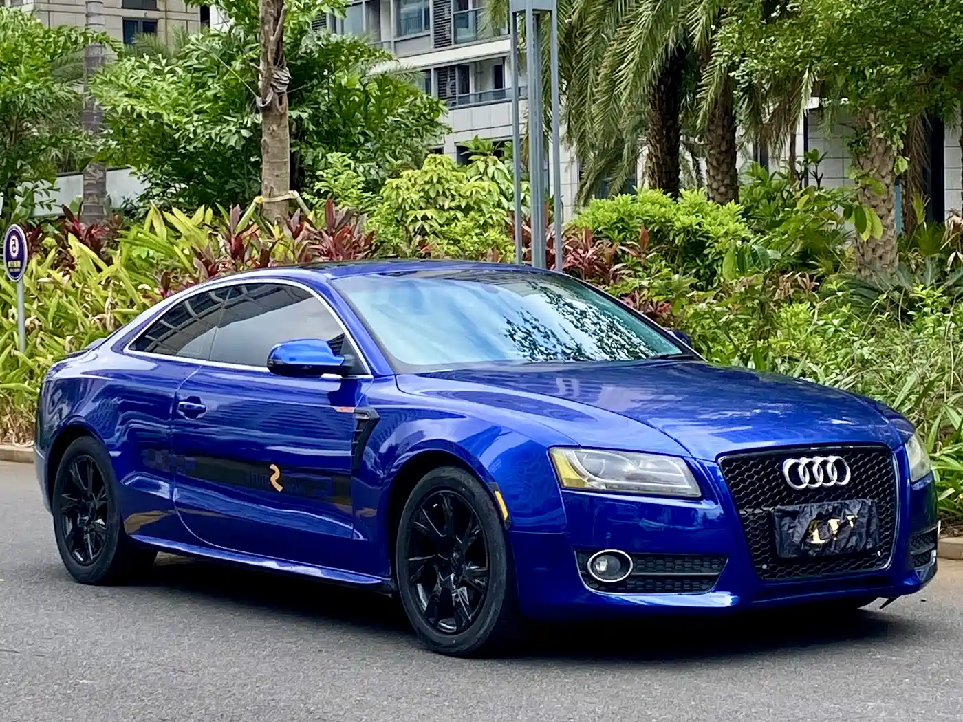 Audi A5 (Import) 2010 2.0TFSI Coupe фото 3
