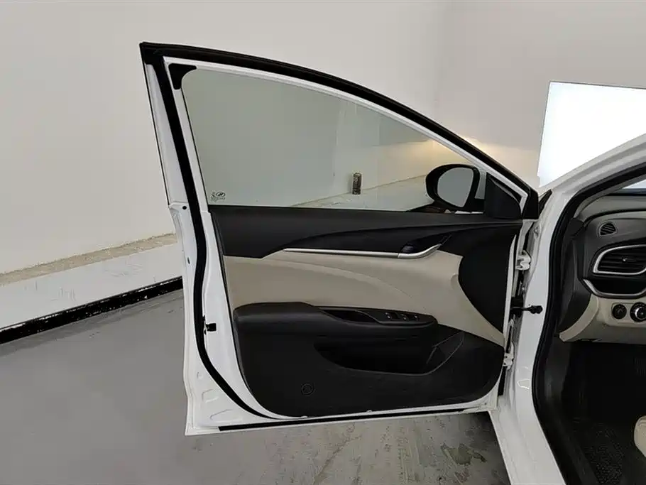 Buick Excelle 2018 15T Dual Clutch Elite (China V) фото 7