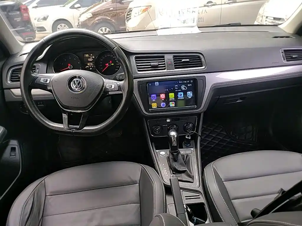 Volkswagen Lavida 2017 230TSI DSG Comfort Edition фото 10