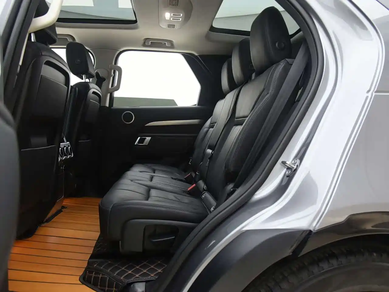 Land Rover Discovery 2020 3.0 SC V6 30th Anniversary Special Edition фото 8