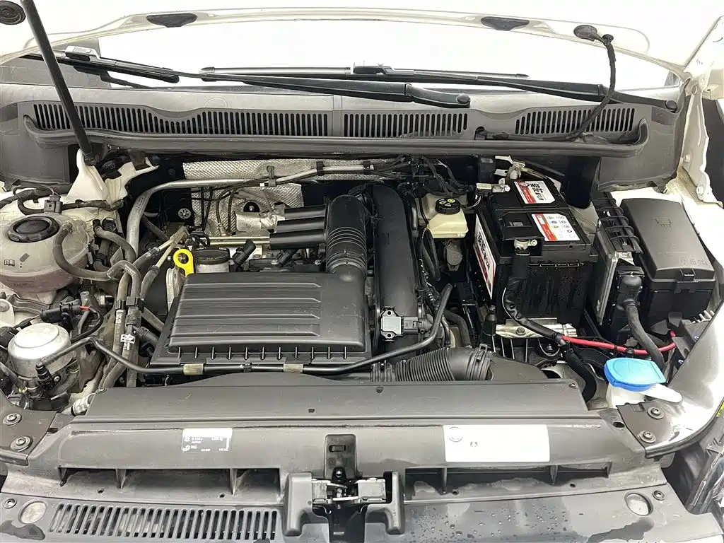Volkswagen Touran 2021 Touran L 280TSI DSG Cross Edition 6-seater фото 17