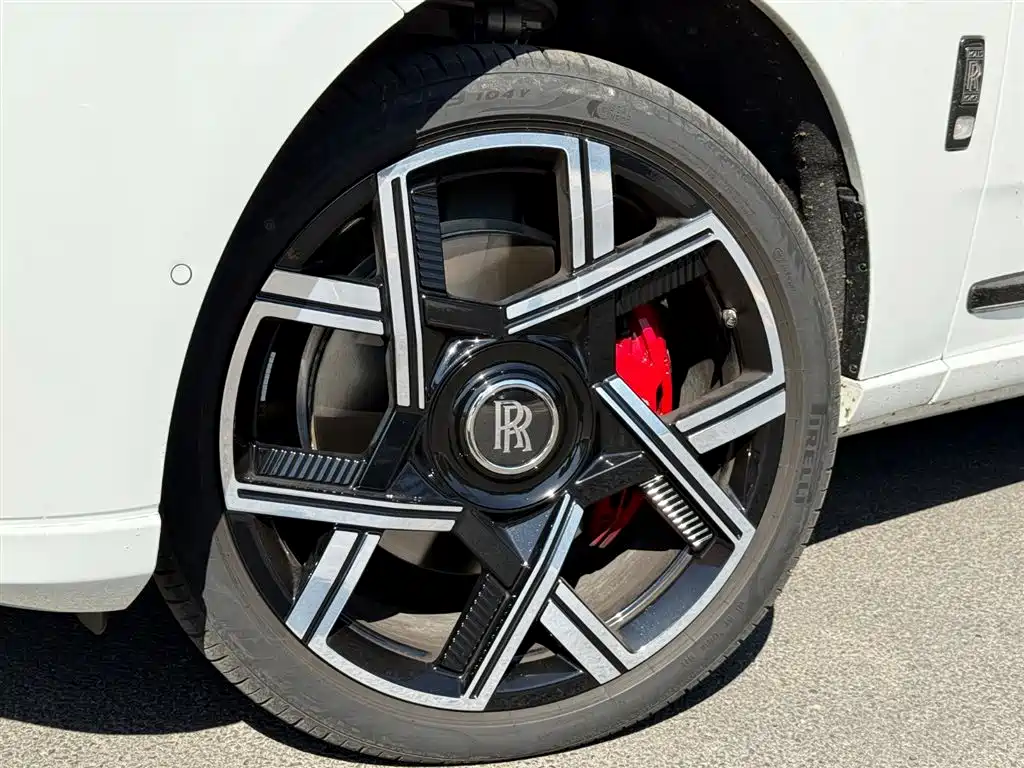 Rolls-Royce Cullinan 2024 Black Badge фото 24
