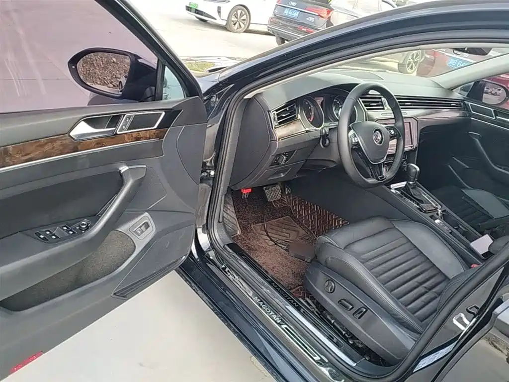 Volkswagen Magotan 2019 330TSI DSG Luxury China V фото 16