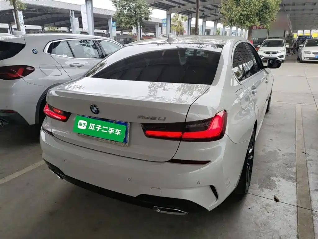 BMW 3-SERIES