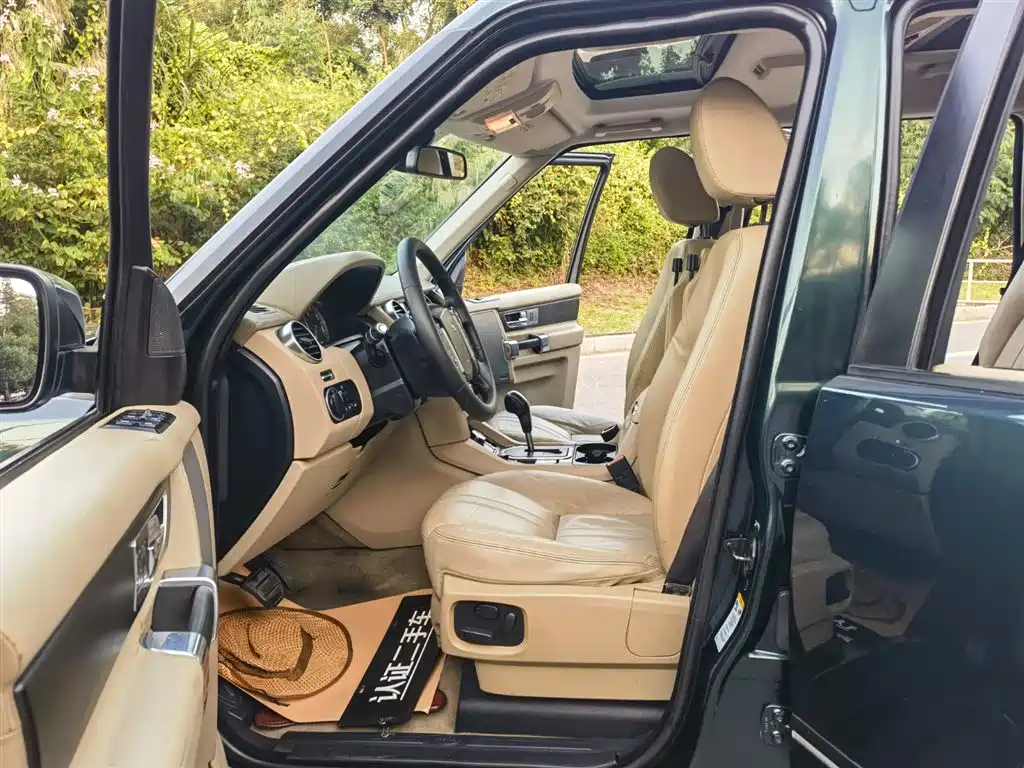 Land Rover Discovery 2012 3.0 SDV6 HSE Diesel фото 9