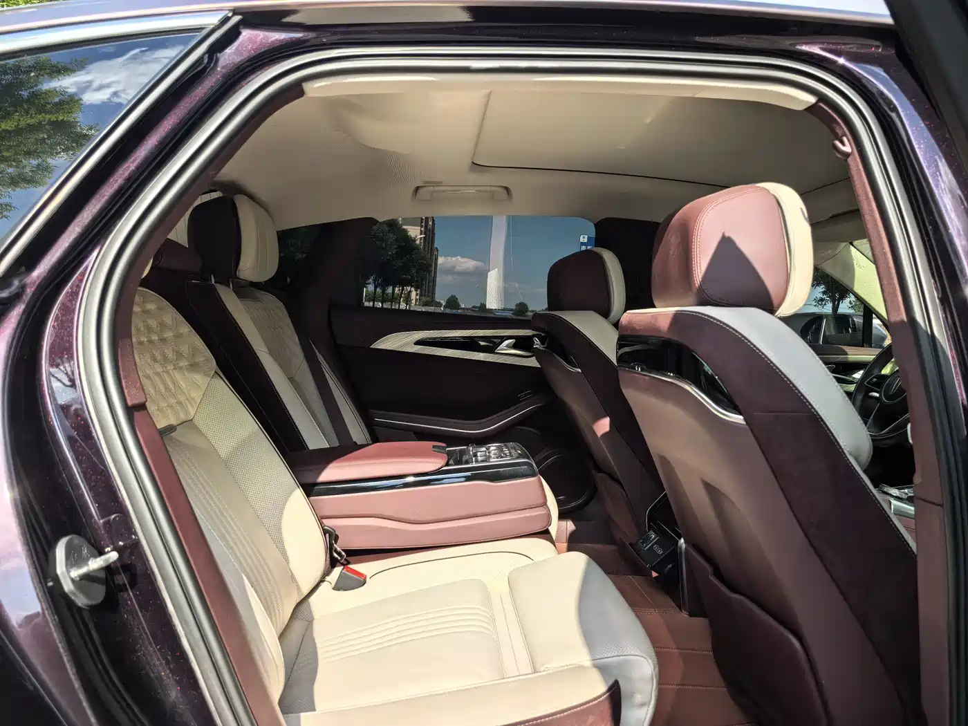 Hongqi H9 2020 2.0T Smart Connection Qi Chang Edition фото 16
