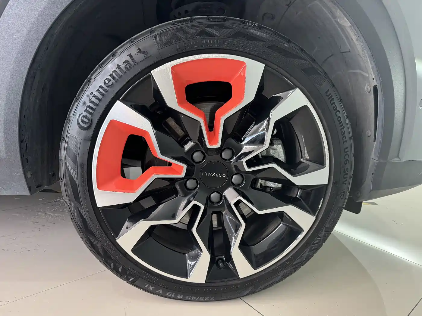 Lynk & Co 06 2020 1.5T Halo фото 18