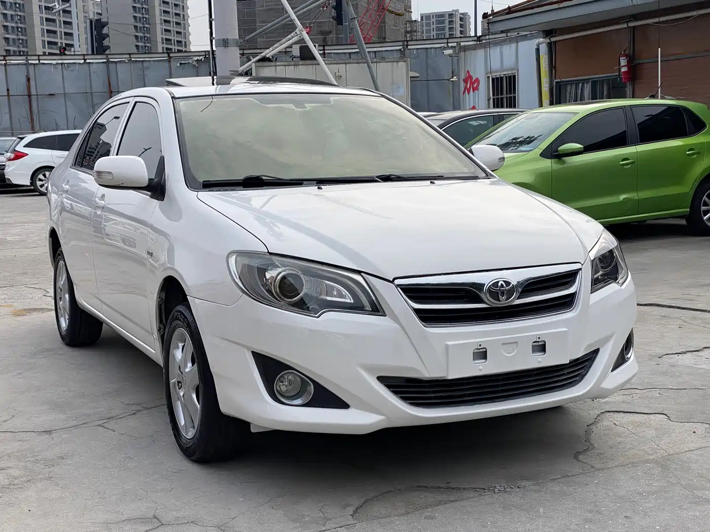 Toyota Corolla 2013 1.6L Automatic Luxury фото 3