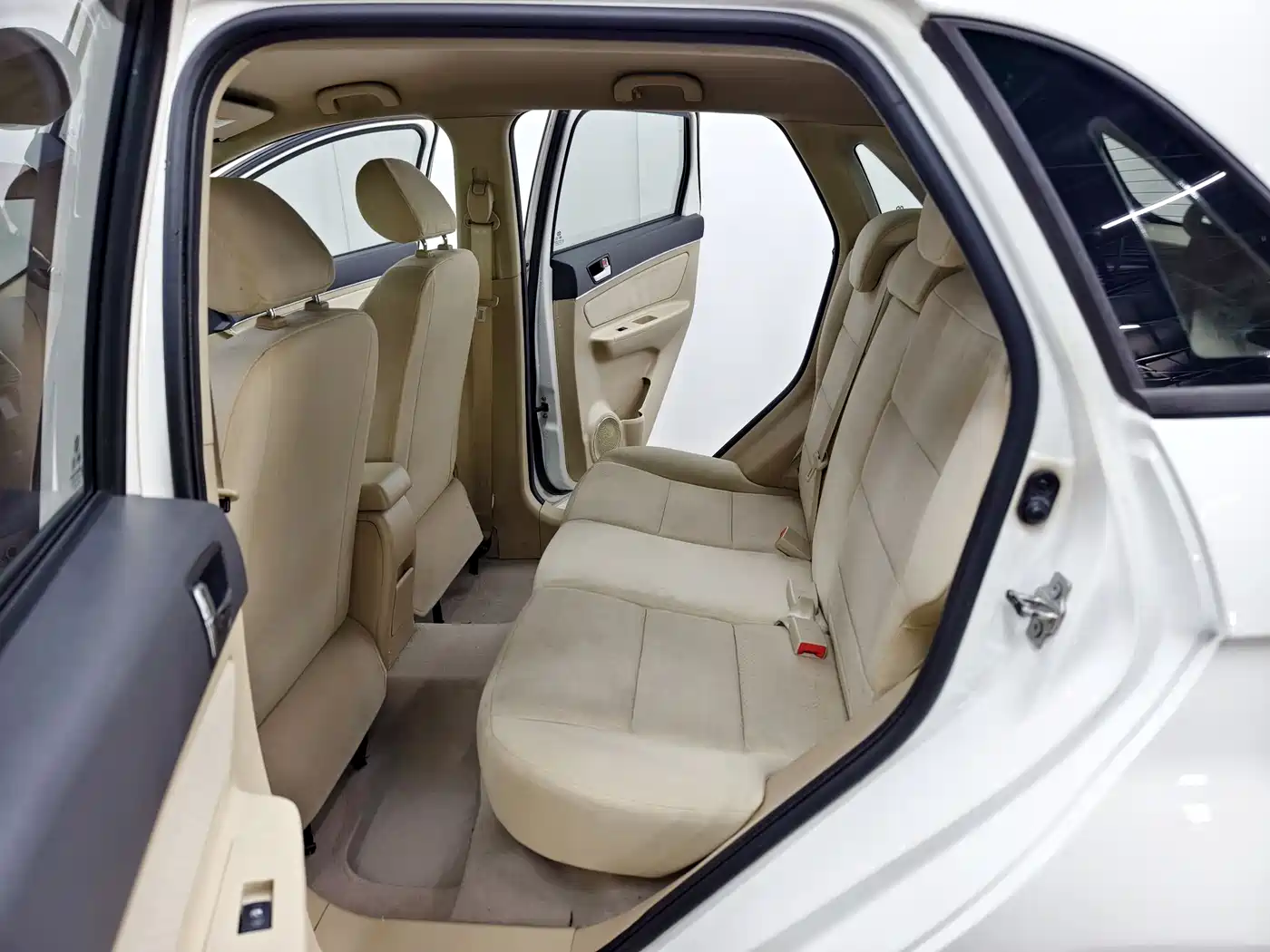 BAIC E-Series 2015 2013 Hatchback 1.5L Manual Letian Edition