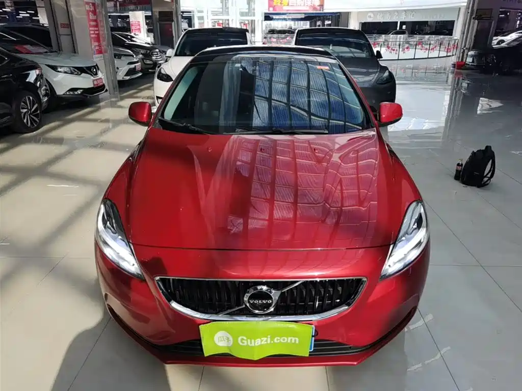 Volvo V40 2019 2019 T3 Momentum