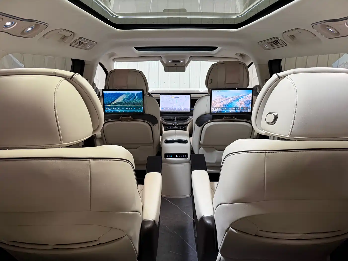 Denza D9 2024 DM-i 980 AWD Flagship фото 33