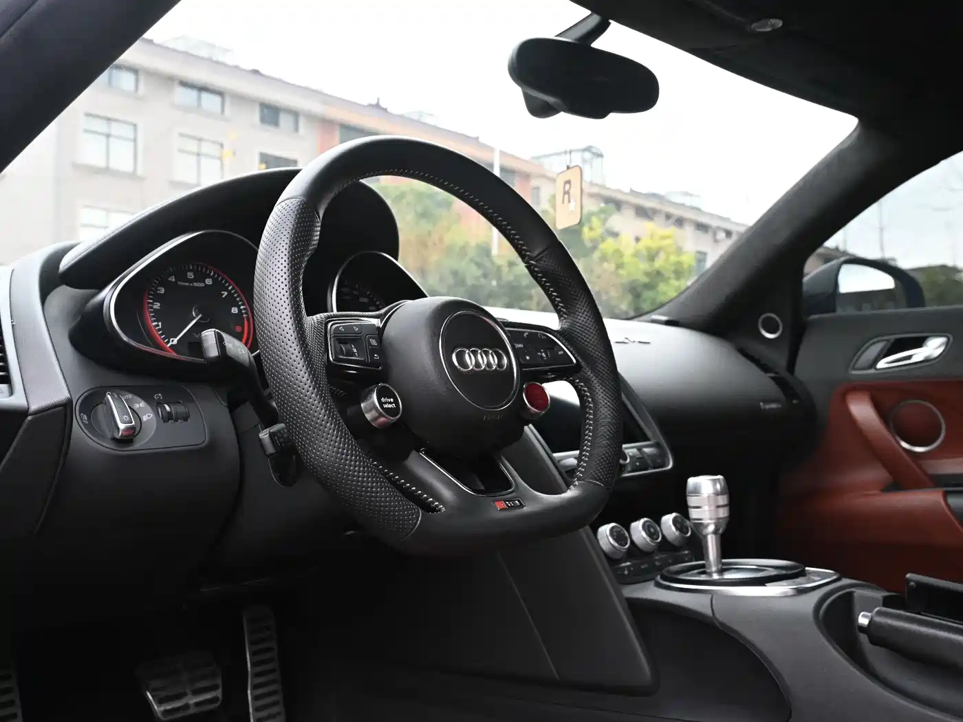 Audi R8 2012 5.2 FSI quattro Limited Edition фото 6