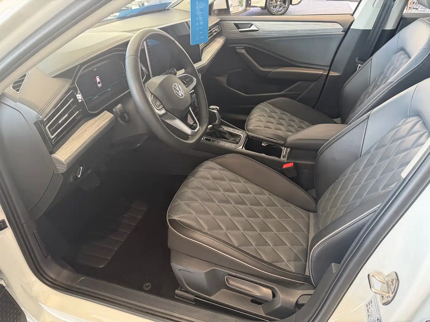 Volkswagen Sagitar 2024 300TSI DSG Surpass Edition фото 8