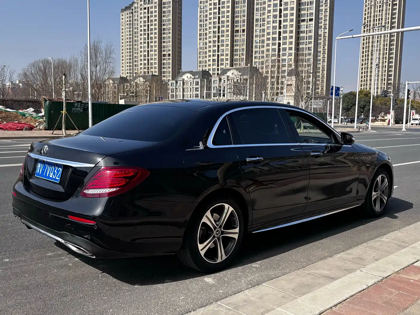 Mercedes-Benz E-Class 2020 Model E 260 L Sport фото 12