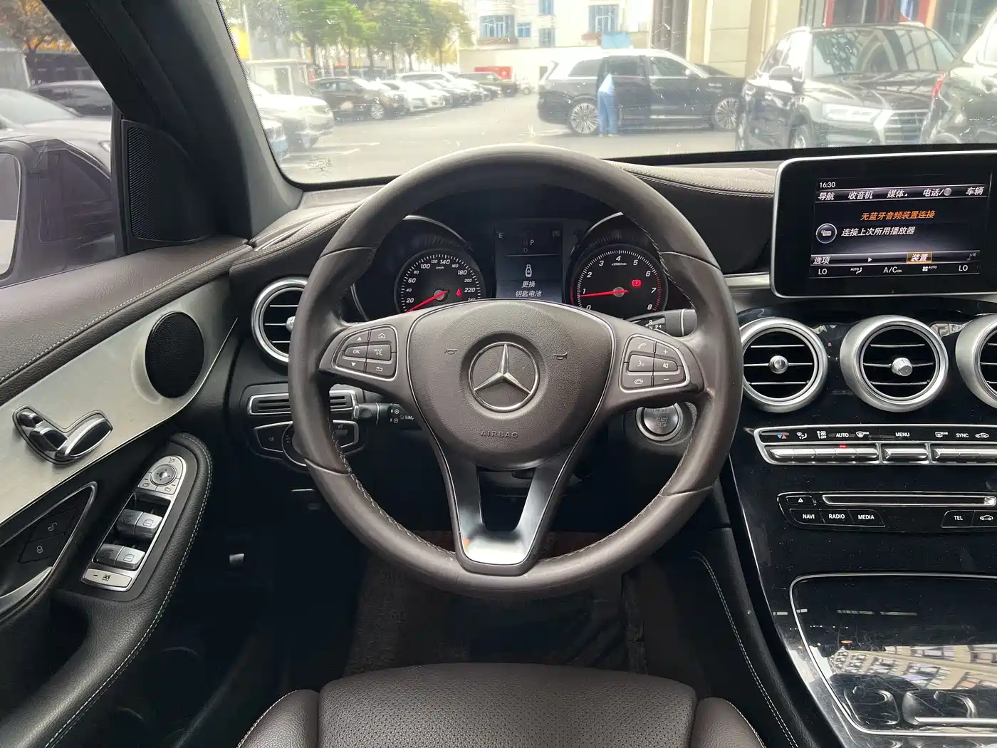 Mercedes-Benz GLC Coupe 2017 GLC 200 4MATIC Coupe SUV фото 10