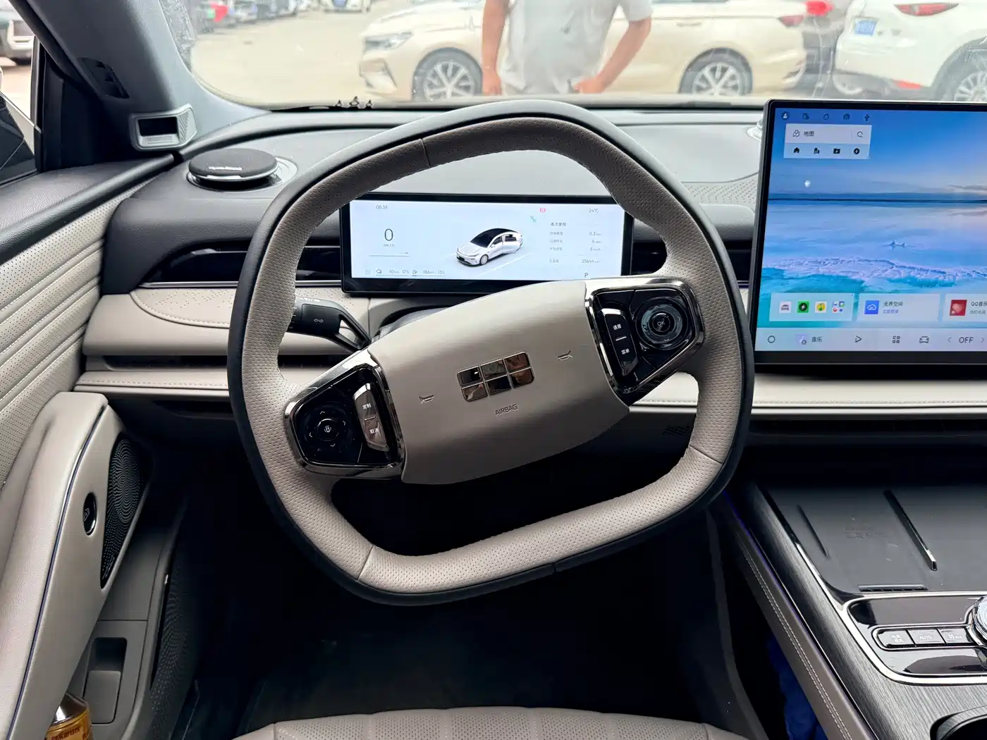 Geely Galaxy Galaxy Xingyao 8 2025 2025 130km EM-i Premium Edition