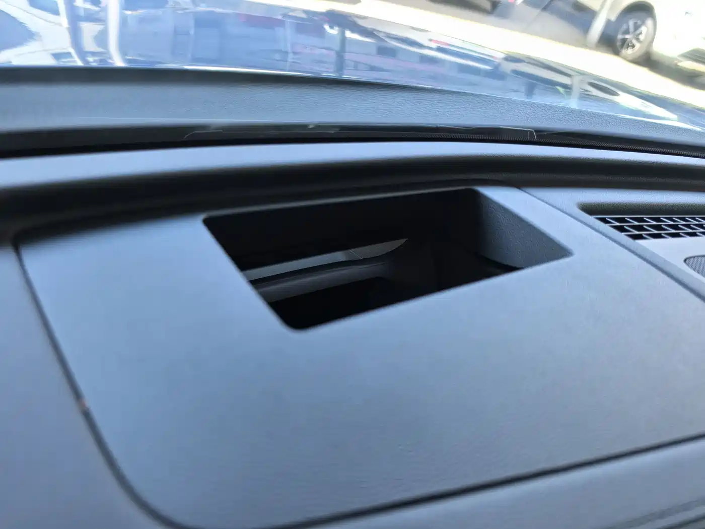 Volkswagen Tiguan L 2024 PRO 380TSI 4WD R-Line Premium Edition фото 19