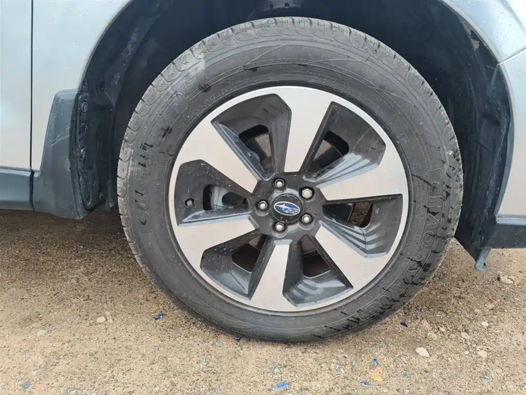 Subaru Forester 2016 2.5i Luxury Navigation Edition фото 8