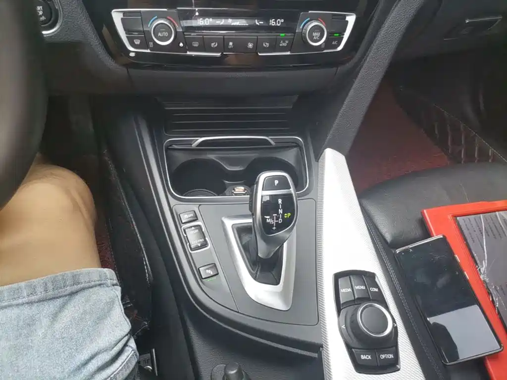 BMW 3 Series 2018 320i M Sport Package фото 14