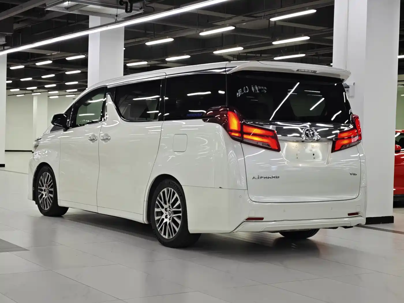 Toyota Alphard 2015 3.5L Luxury Edition фото 3