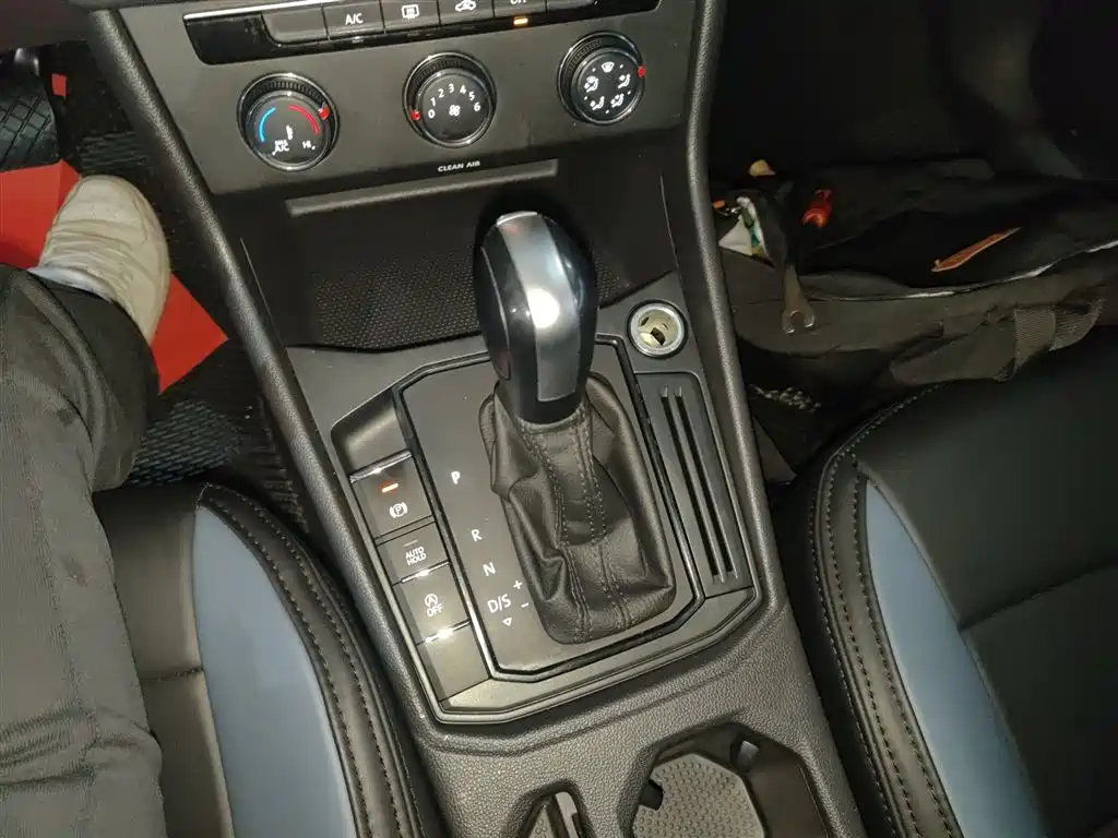 Volkswagen Lavida 2024 Model 1.5L Automatic Delight Edition фото 10