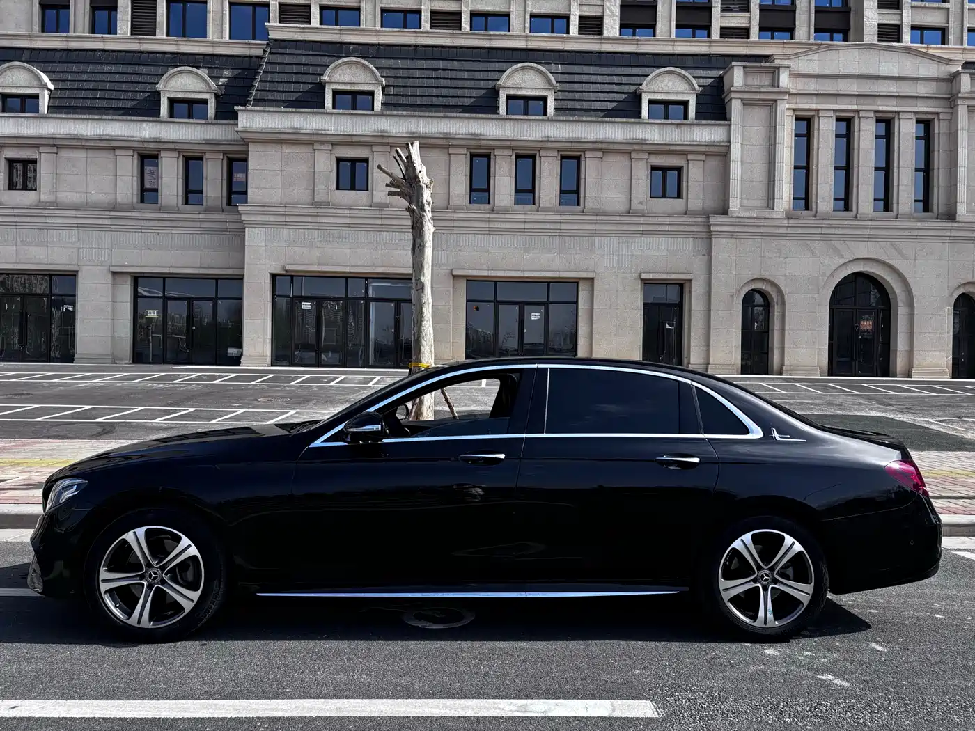 Mercedes-Benz E-Class 2020 Model E 260 L Sport фото 10