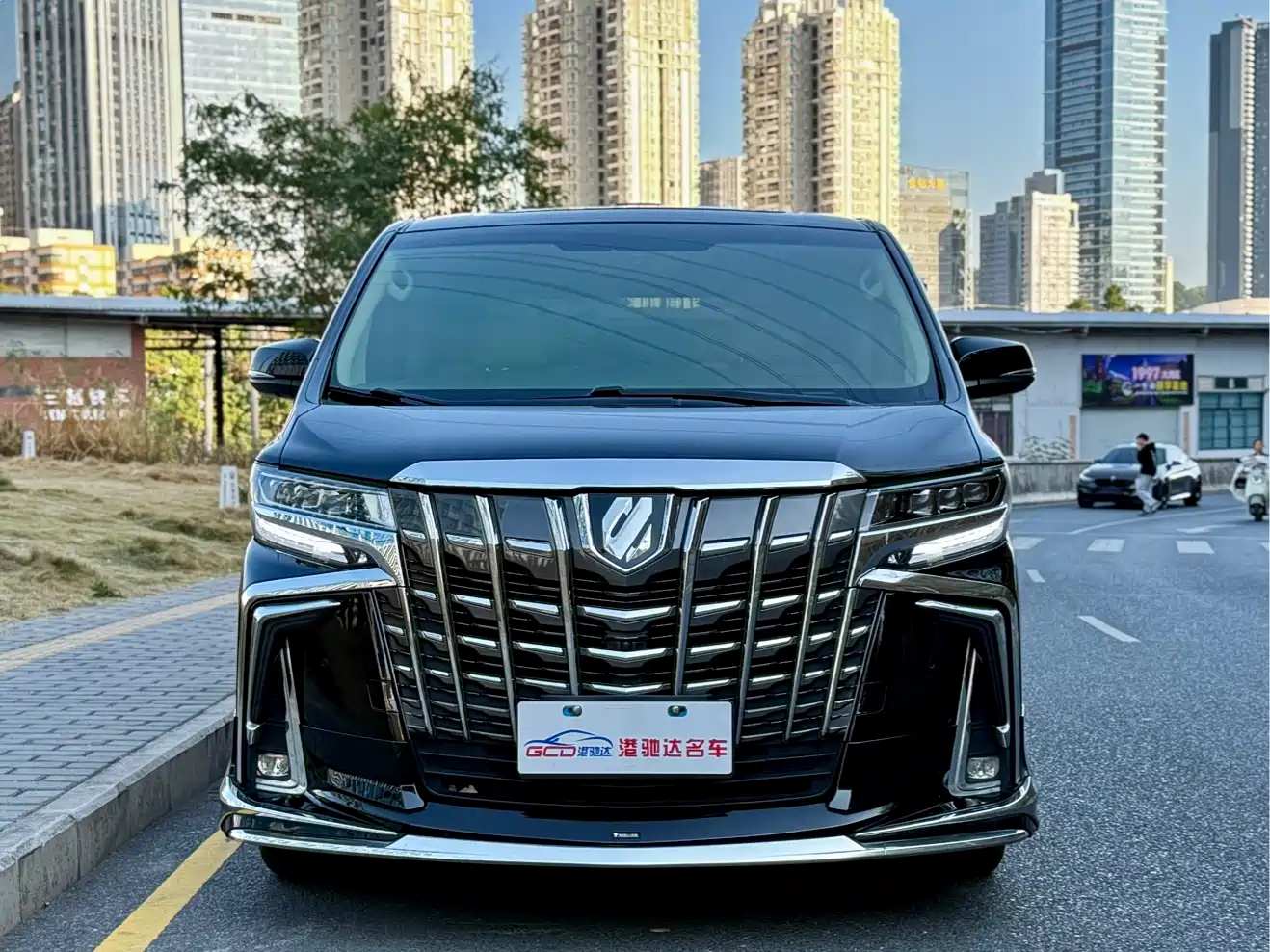 Toyota Alphard 2015 3.5L Luxury Edition фото 2