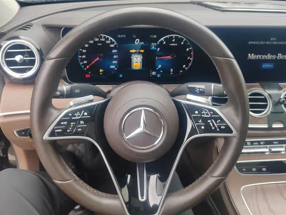 Mercedes-Benz E-Class 2023 Facelift E 300 L Luxury фото 15