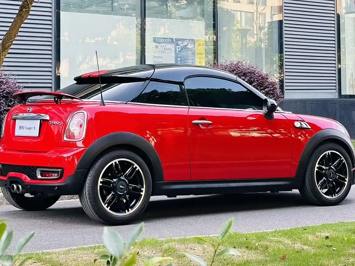 MINI COUPE 2012 1.6T COOPER S фото 8