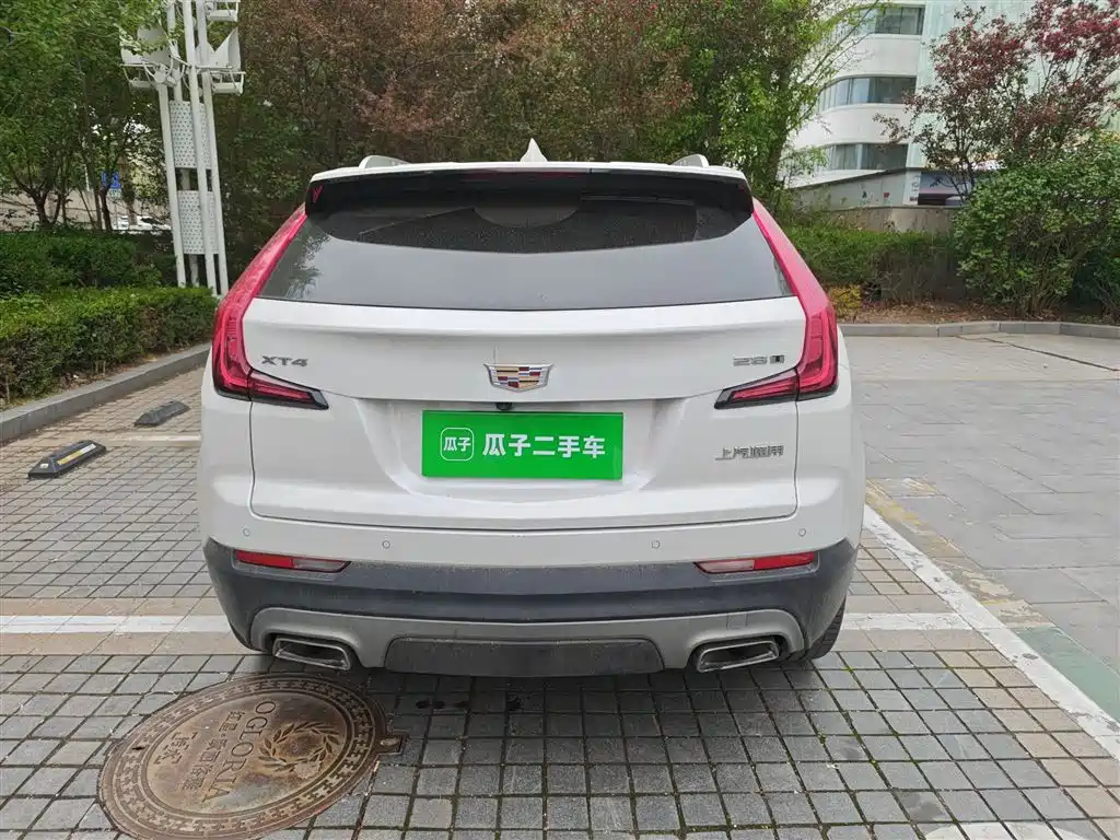 Cadillac XT4 2020 28T FWD Leading Trim фото 3