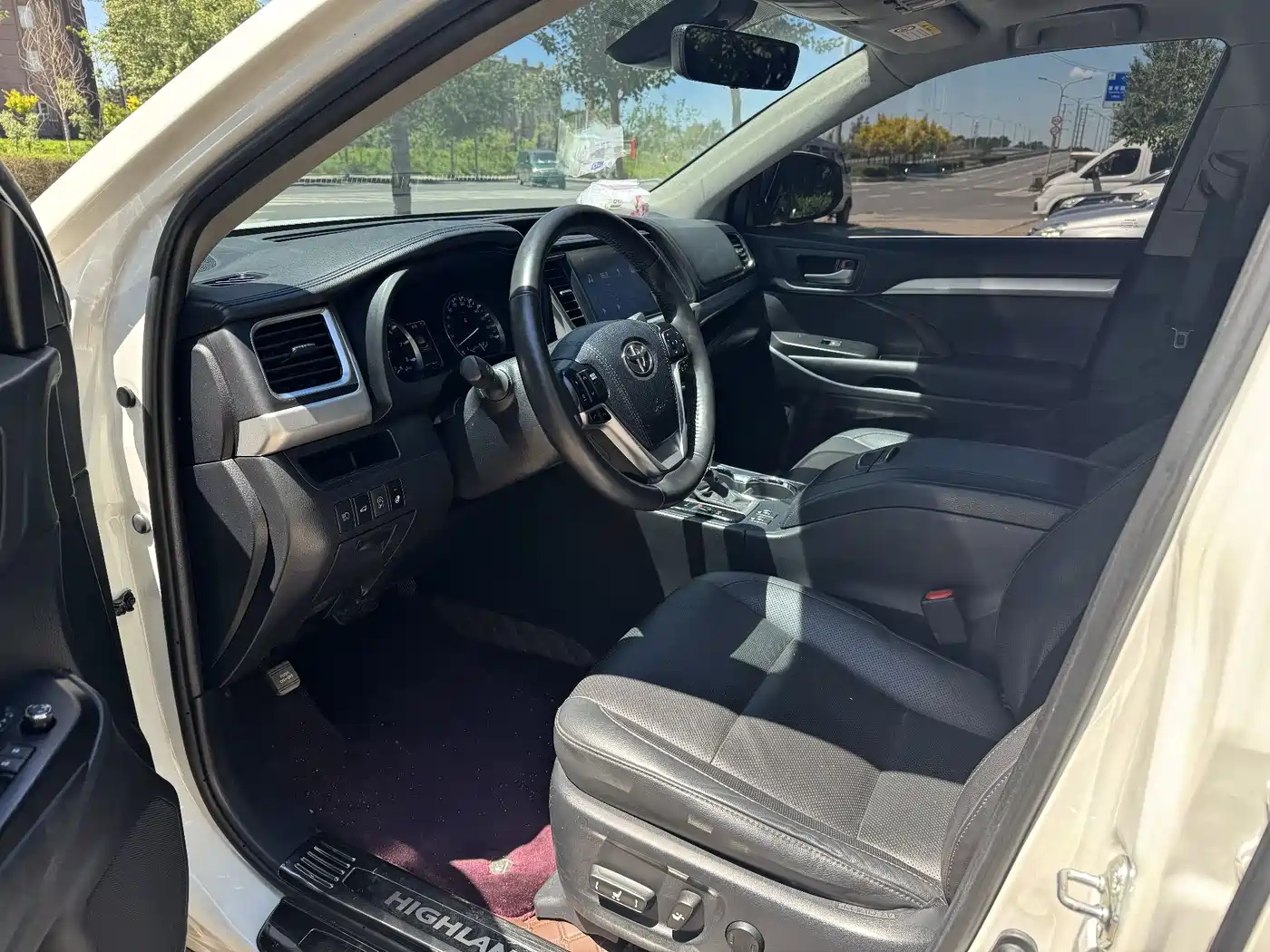 Toyota Highlander 2021 2.0T AWD Luxury 7-Seater фото 8
