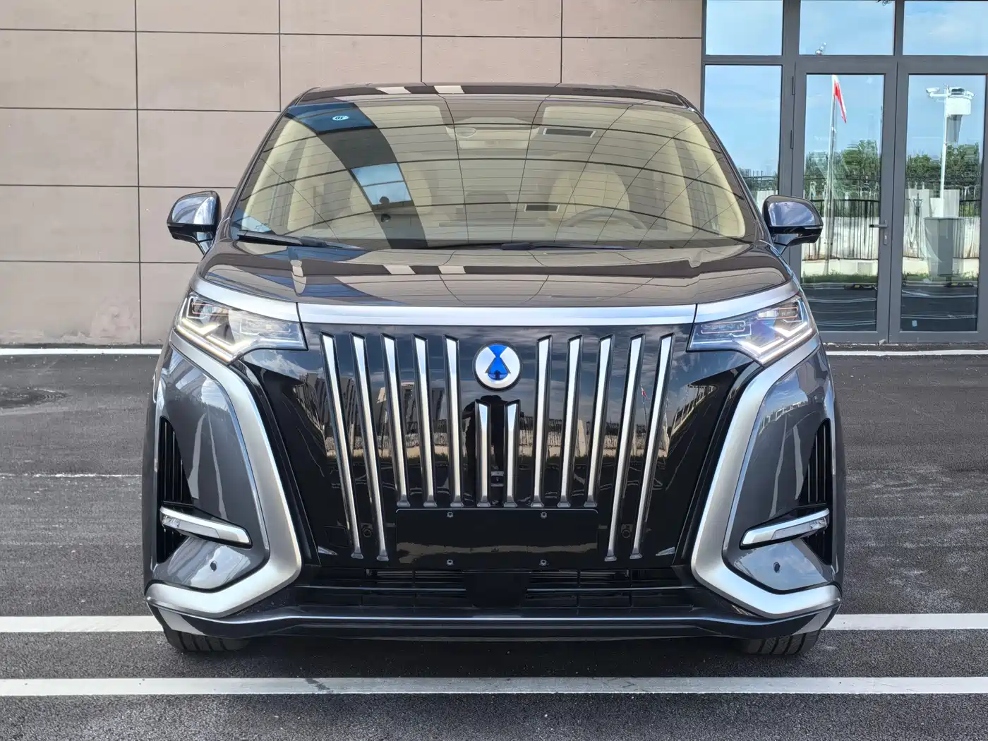 Denza D9 2025 EV Smart Drive Edition 620 Luxury фото 2
