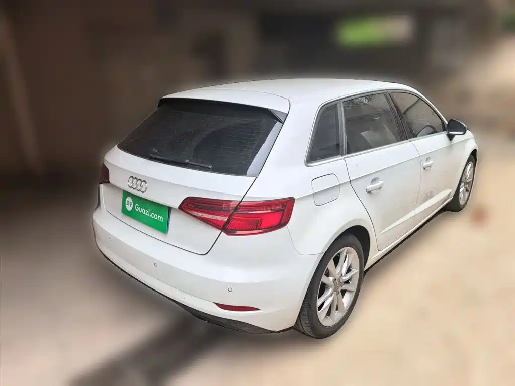 Audi A3 2017 Sportback 35 TFSI Progressive фото 4