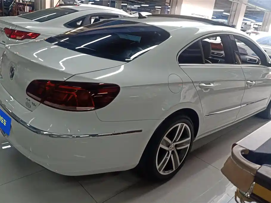 Volkswagen FAW-Volkswagen CC 2015 2.0TSI Luxury фото 3
