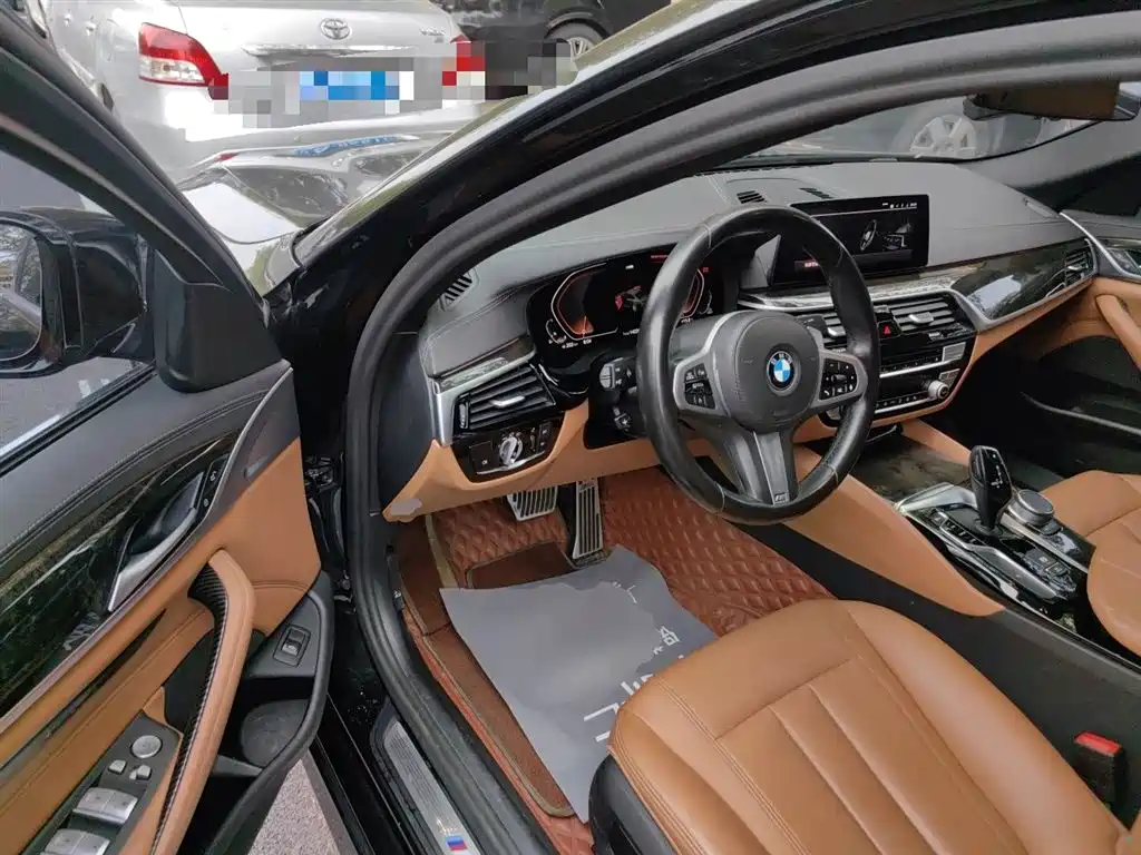 BMW 5 Series 2020 530Li Leading M Sport Package фото 12