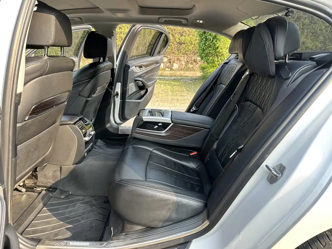BMW 5 Series 2018 530Li Exclusive Luxury Package фото 9