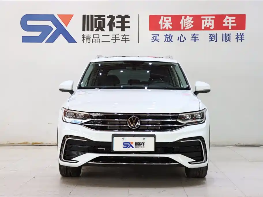 Volkswagen Tiguan L 2024 330TSI Automatic 2WD R-Line Premium Enjoyment Edition фото 2