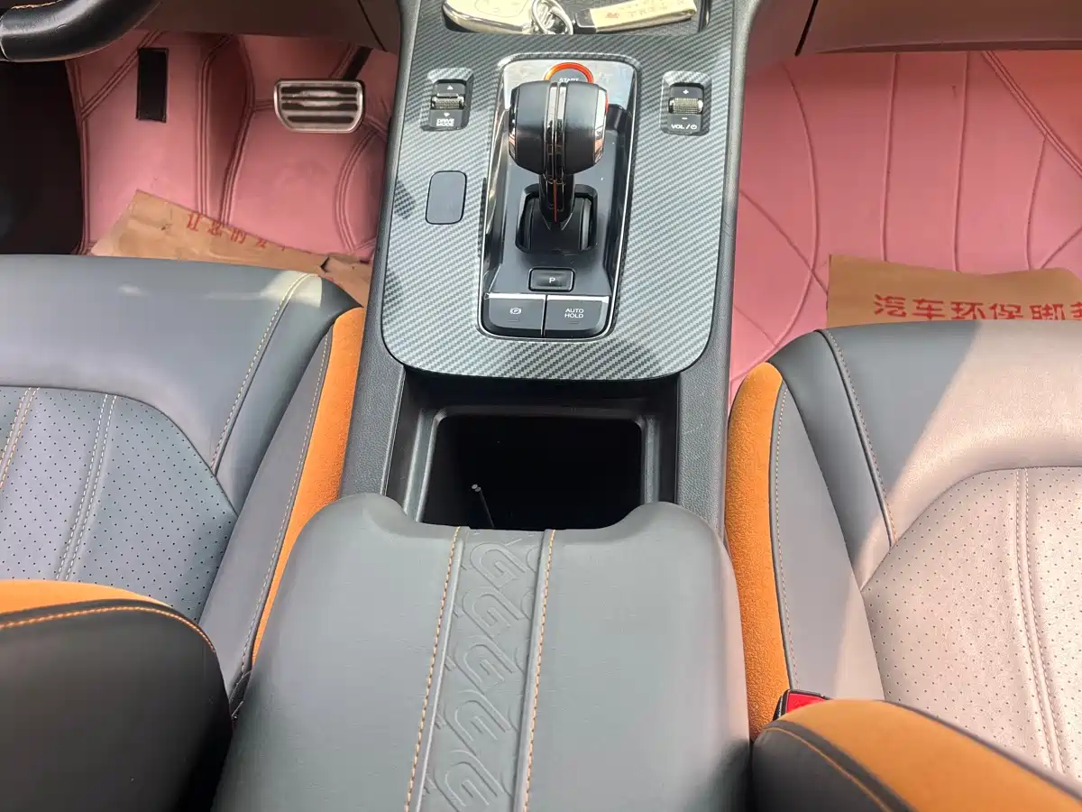 GAC Trumpchi Trumpchi Emkoo 2022 270T DCT J16 R-style Track Edition фото 8