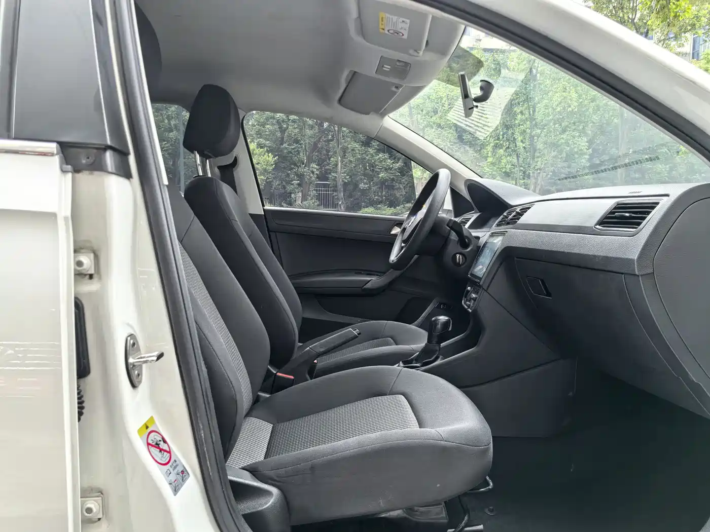 Volkswagen Santana 2016 1.6L Automatic Trend Edition фото 13