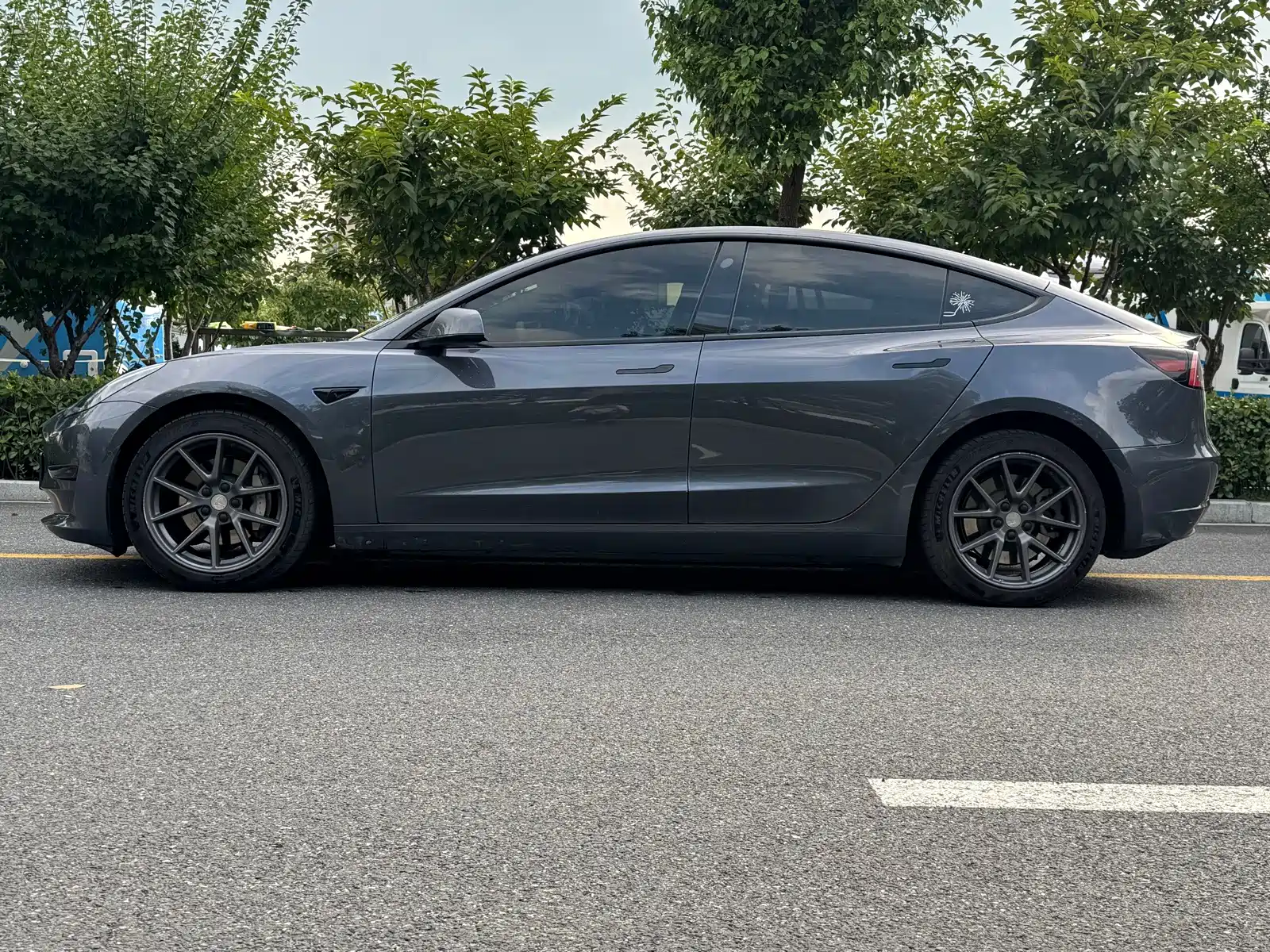 Photo 5 - Tesla Model 3