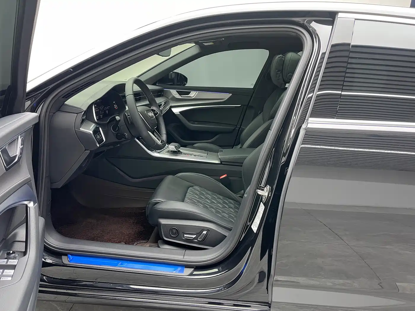 Audi A6L 2025 45 TFSI Premium Sport фото 16