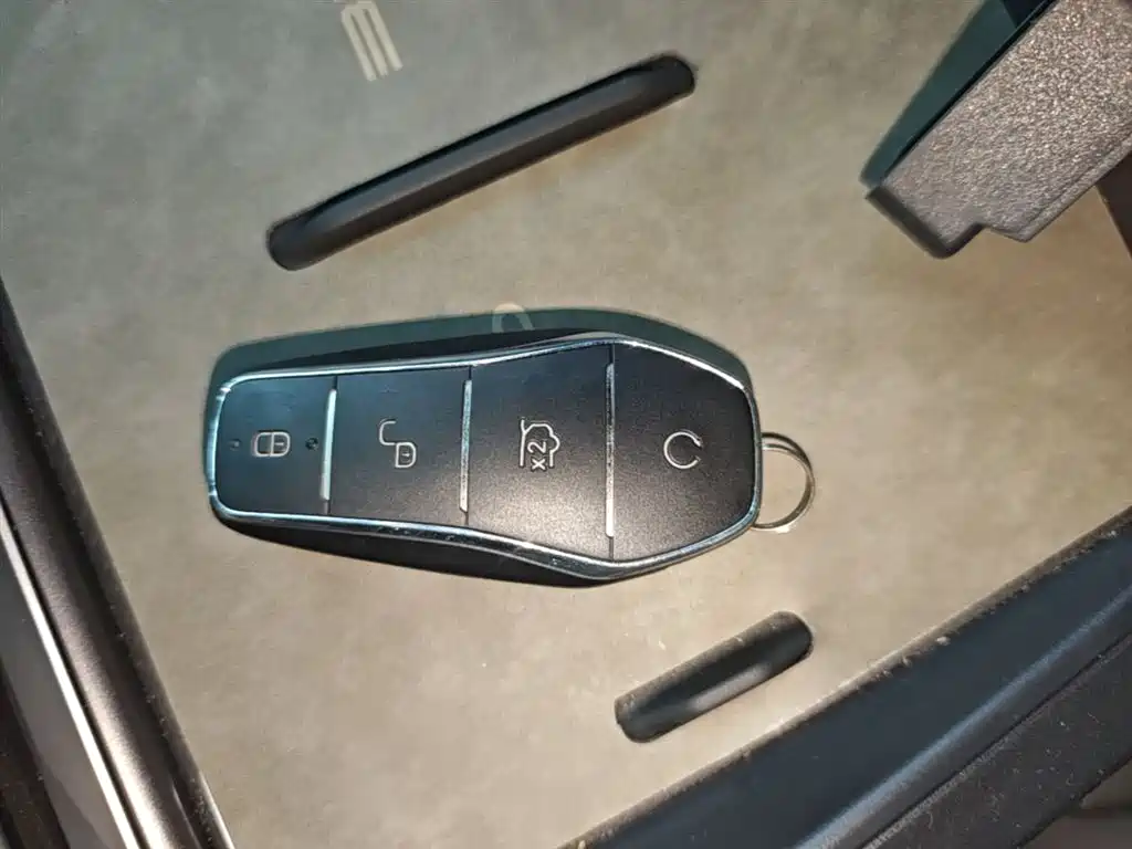 BYD Qin L 2025 EV 470KM Leading Edition фото 17