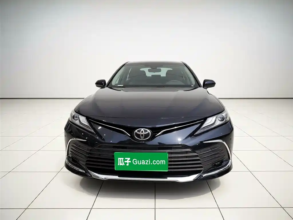 Toyota Camry 2023 2.0G Luxury Edition фото 2