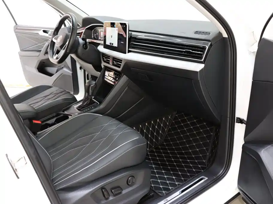 Volkswagen Tiguan L 2024 330TSI Automatic 2WD R-Line Premium Enjoyment Edition фото 7
