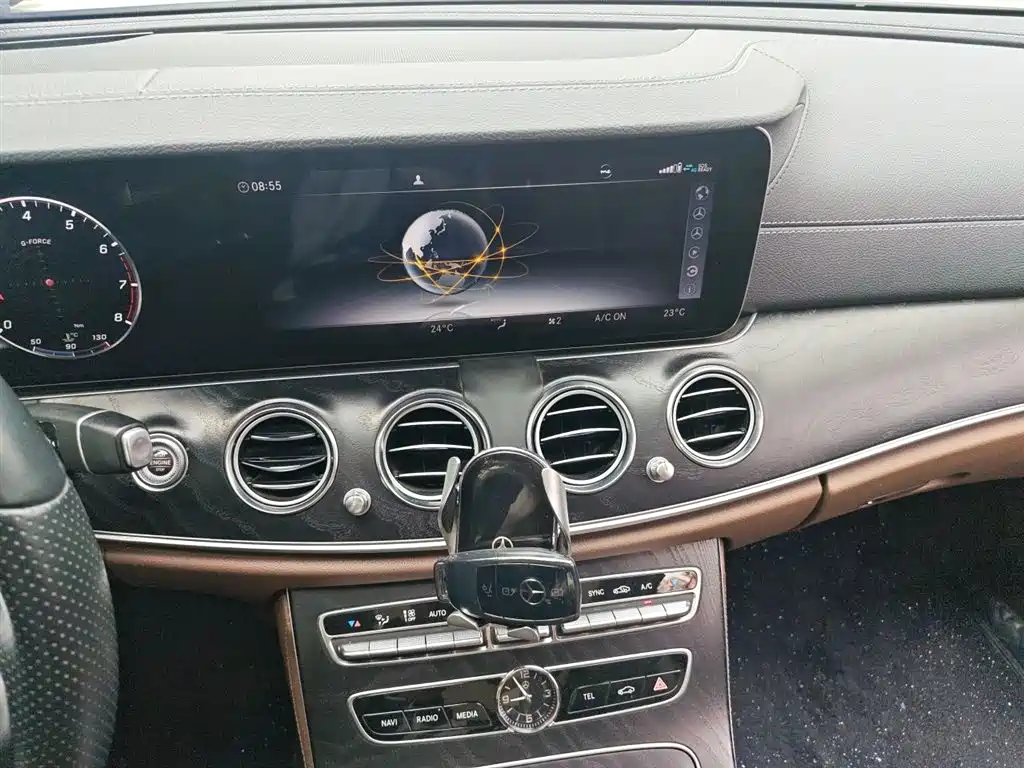 Mercedes-Benz E-Class 2019 E 200 L Sport 4MATIC фото 5