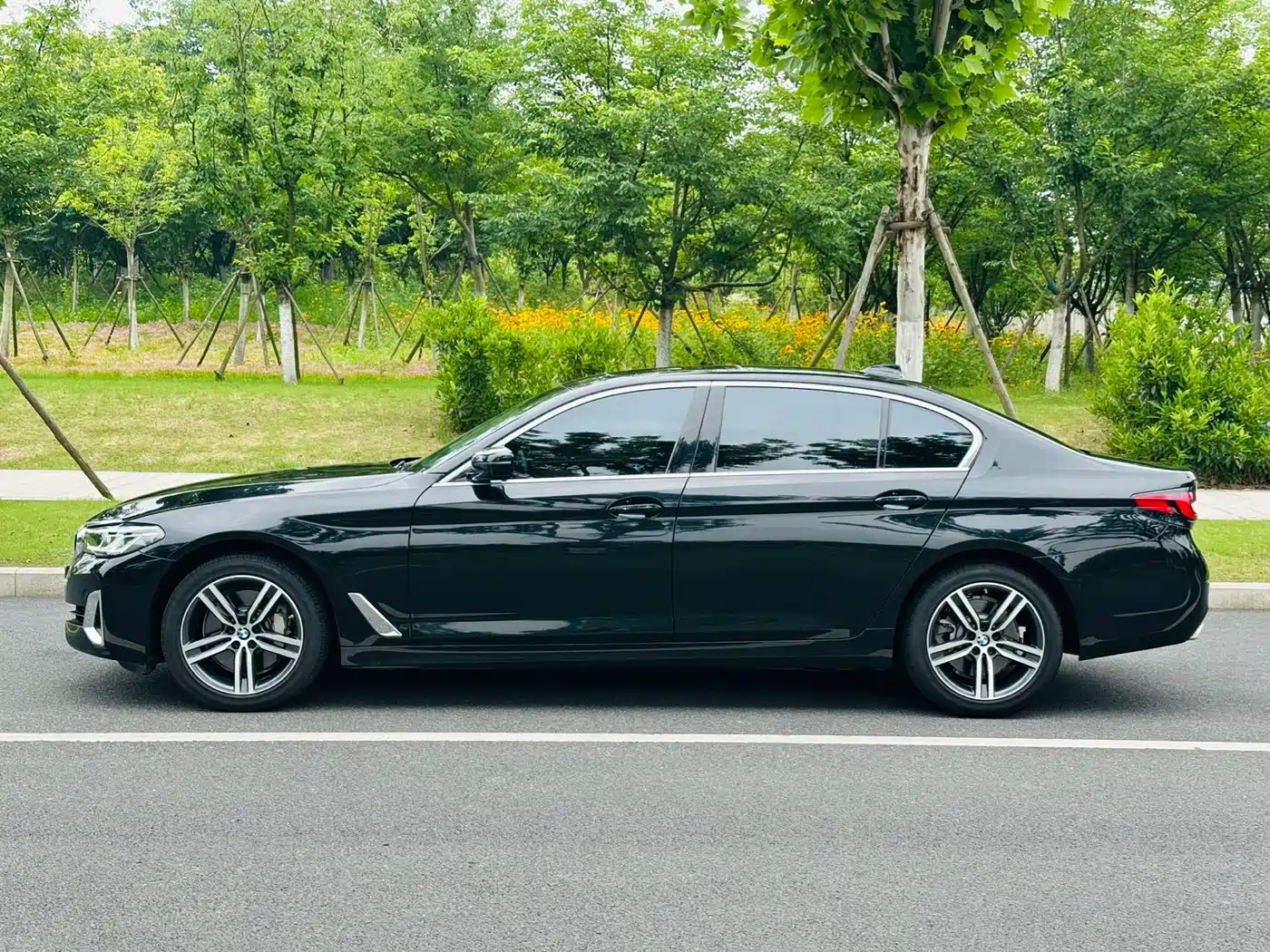 BMW 5 Series 2021 530Li Leading Luxury Package фото 7