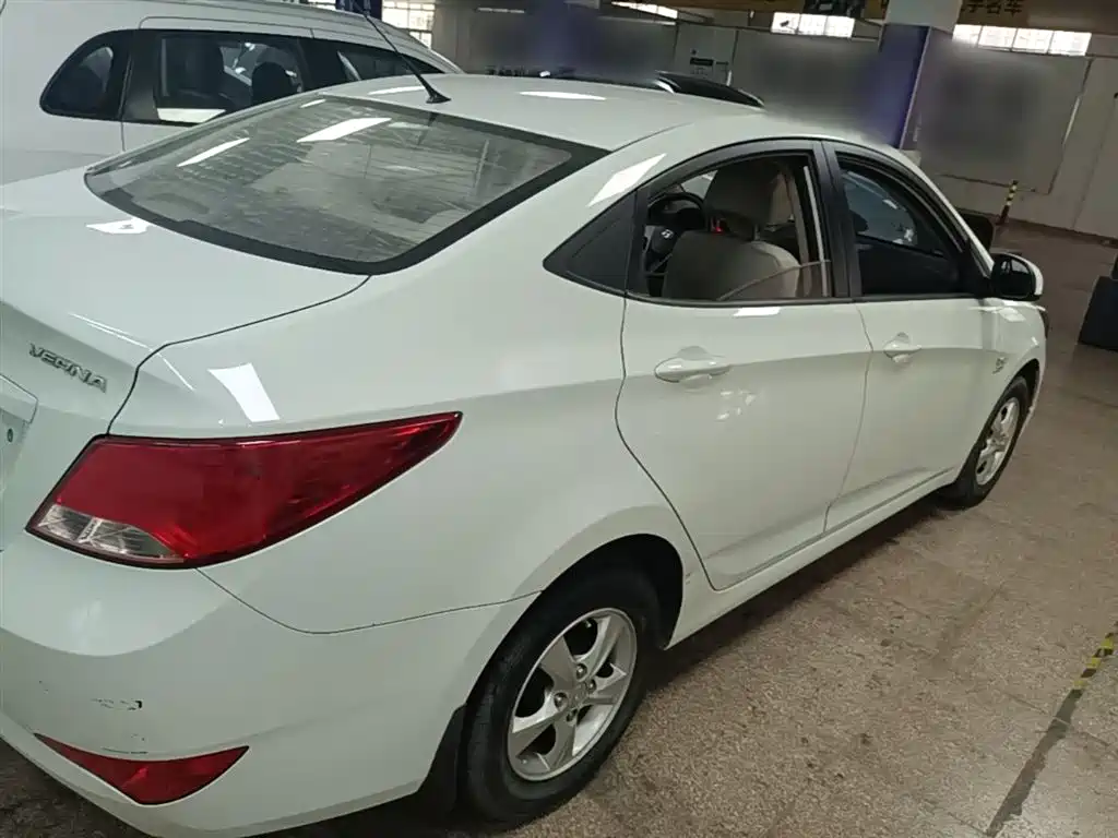 Hyundai Verna 2016 1.4L Automatic Smart GLS фото 7