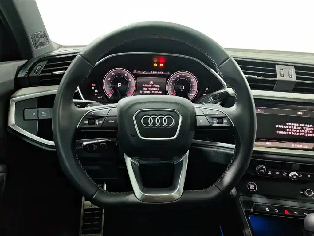 Audi Q3 2024 35 TFSI Fashion Sport фото 11
