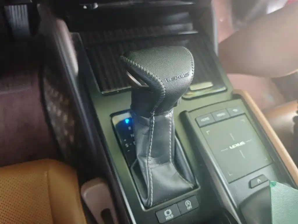 Lexus ES 2018 200 Luxury Edition China V фото 10