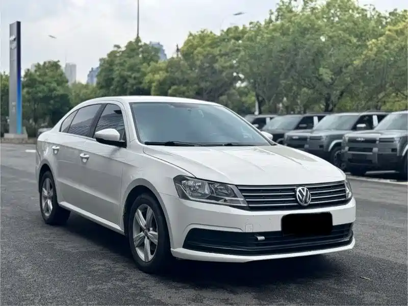 Volkswagen Lavida 2018 Classic 1.5L Automatic Comfort China VI фото 3